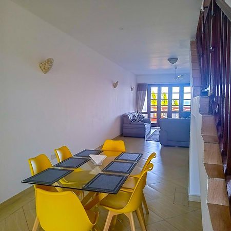 Ivory Beachfront Stays モンバサ エクステリア 写真